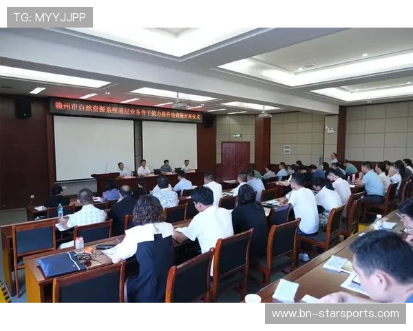 足球裁判在基层培训中建立导师带教制度加速能力成长,足球裁判培训班方案 足球裁判在基层培训中建立导师带教制度加速能力成长,足球裁判培训班方案